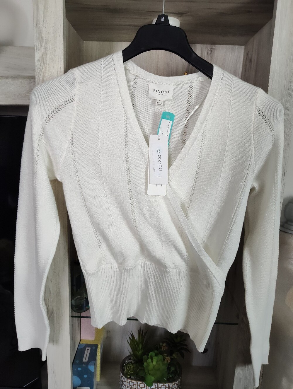 Pinque Women's White Sweater New With Tags